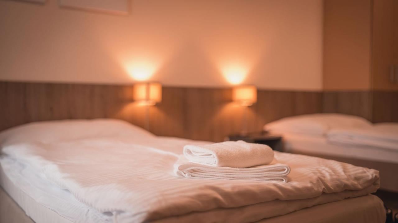 Wellness Penzion Smerdzonka - Kupele Pieniny Cerveny Klastor Ngoại thất bức ảnh